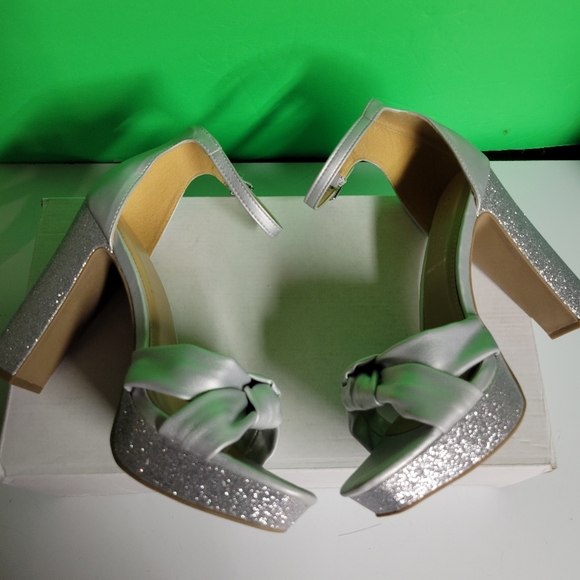 NEW Lauren Conrad Soft Knot SILVER High Heel Platform Sandal sz 10 CARAMELIZED - Picture 6 of 8